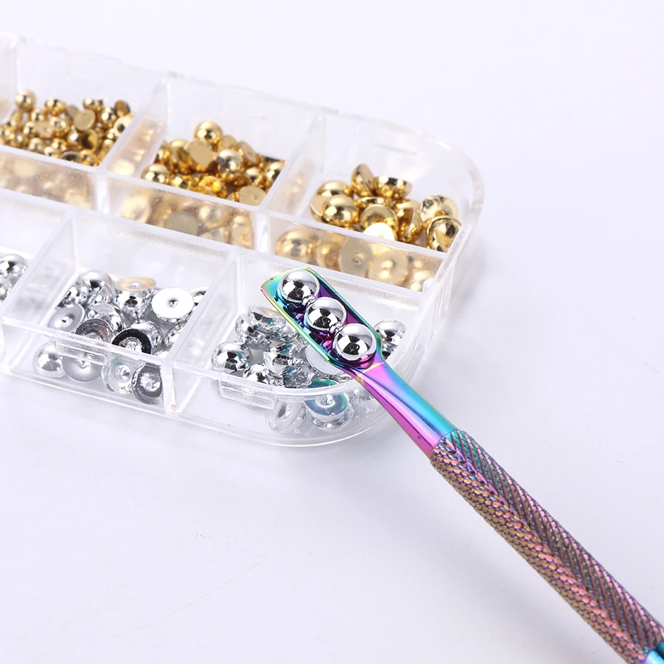 อุปกรณ์ตกแต่งเล็บมุกทรงแบนครึ่งวงกลมสีทองเงินแบบผสม 12 ช่อง สำหรับตกแต่งเล็บ 3 มิติ