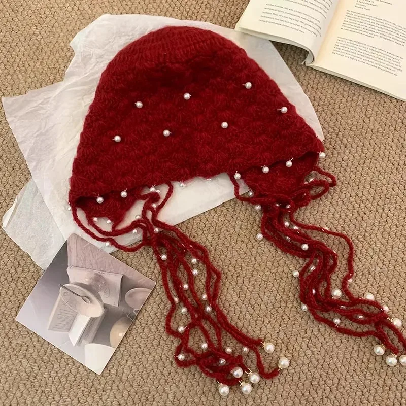 

French Retro Pearl Fringed Pullover Hats for Women Autumn and Winter Travel Atmosphere Versatile Elegant Knitted Beanies Cap