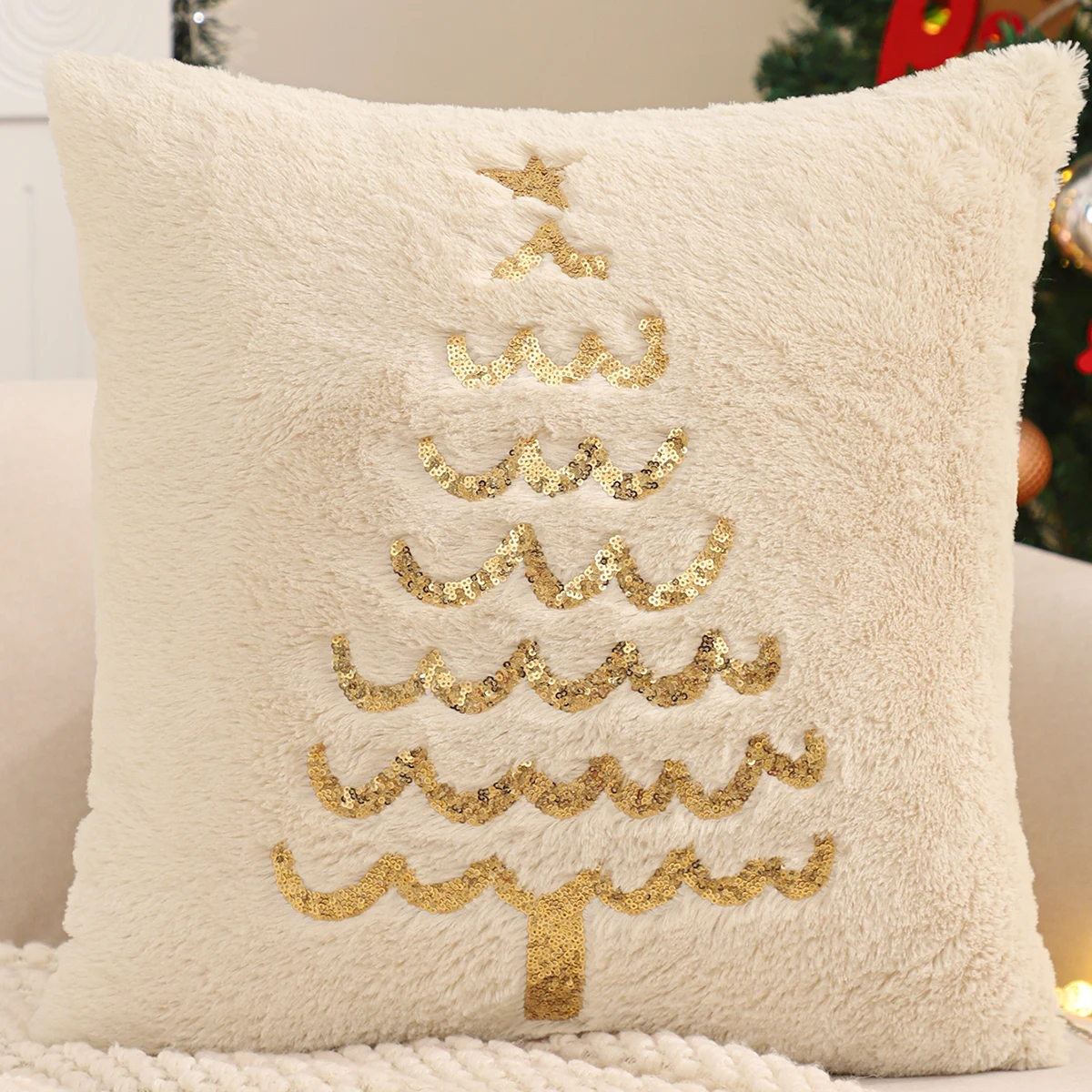 Throw Pillow Cover Christmas Decoration Faux Fur Christmas Tree Reindeer Winter Plush Farmhouse Home Sofa Living Room 18*18 in