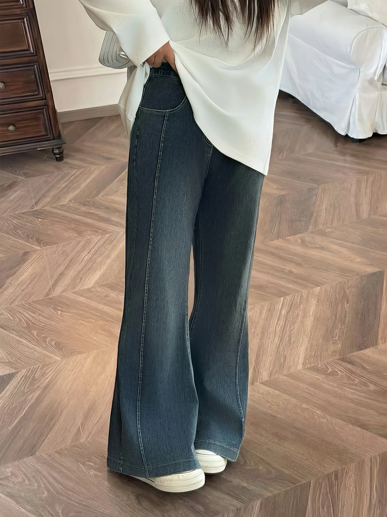 

Джинсы с высокой талией и расклешенными штанинами больших размеров, женские свободные прямые джинсы, плотные, модные, весенние, в стиле ретро, универсальные, стройнящие