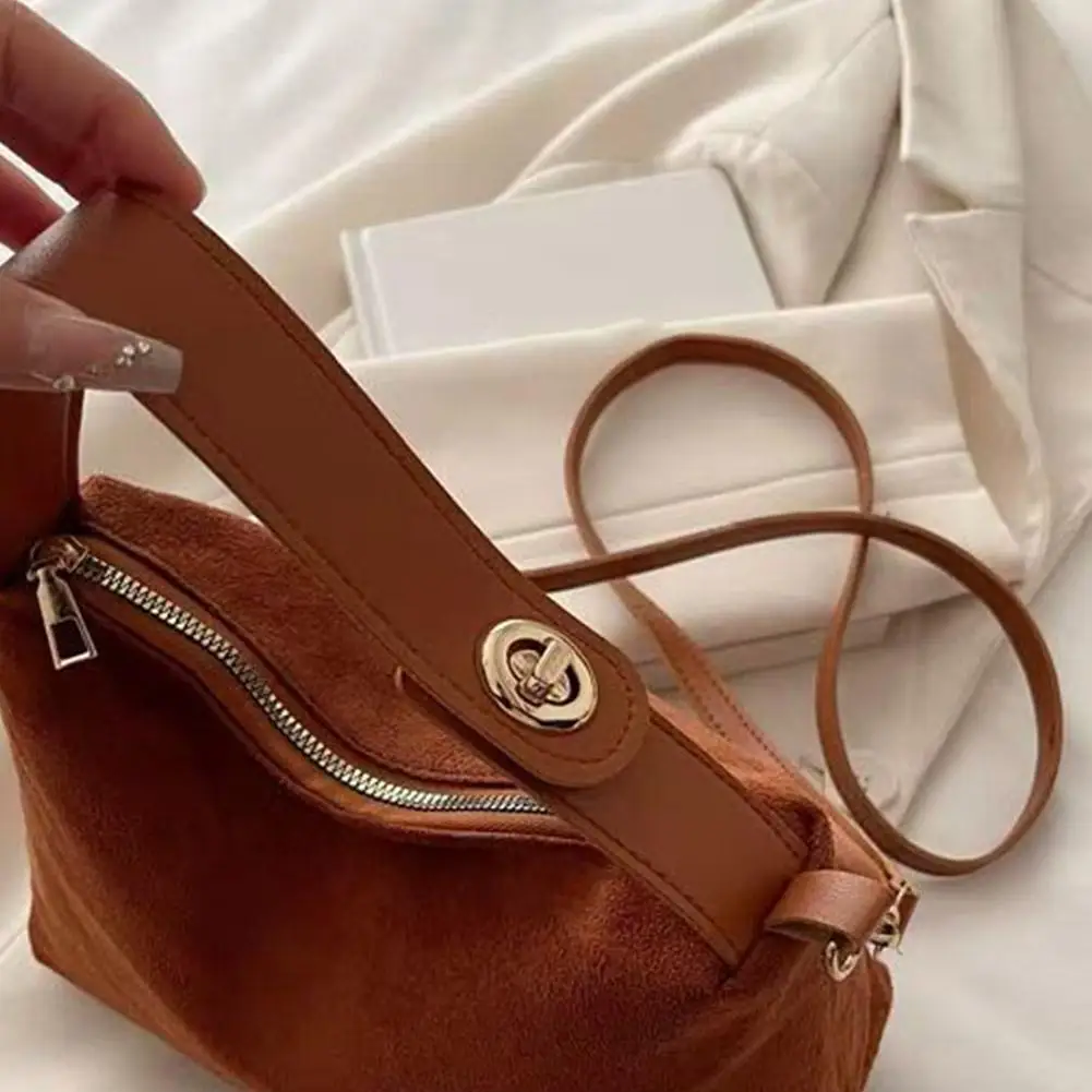 Vintage-Umhängetasche, große Kapazität, Tragetasche aus mattiertem Leder, lässige Crossbody-Pendlerhandtasche für Damen – Detail 24