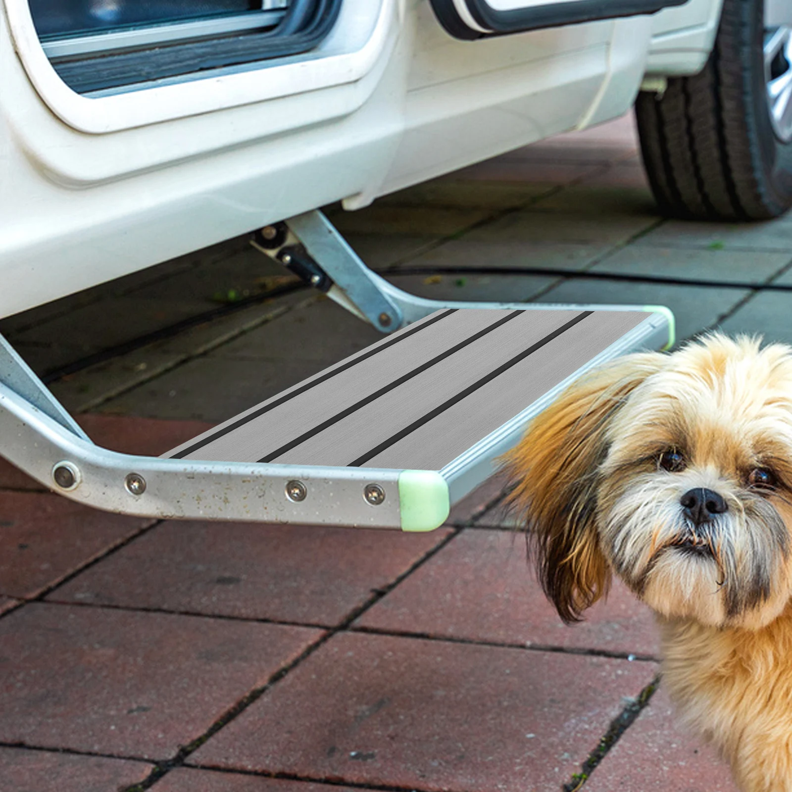 

Non-Slip Rv Step Rug Strong Adhesive Stair Treads For Outdoor Trailers Anti-Slip Design Durable Wear-Resistant Self-Adhesive