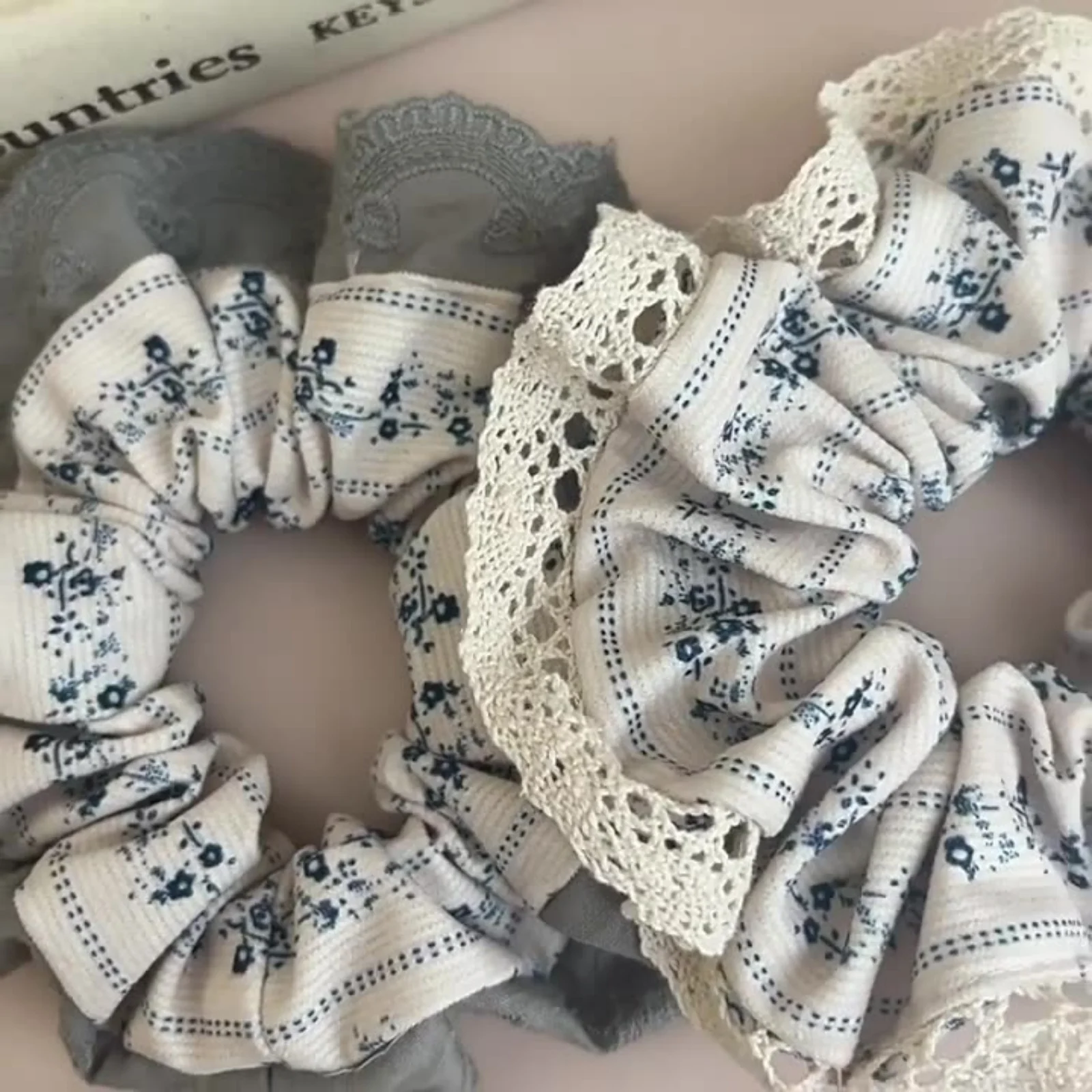 

1PC Sweet & Cute Floral Scrunchies with Lace Trim, Vintage - Style Hair Ties, Adorable Hair Accessories for Women