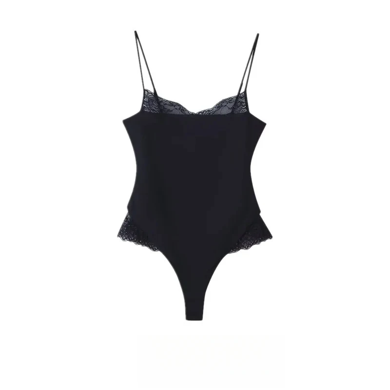 

Весна 2026: Новинка! Женское кружевное боди с V-образным вырезом и шорты с высокой талией и прямыми штанинами. Комфортная посадка.