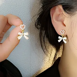Lovely Pearl Bow Earrings for Women Internet Design Versatile Drop Oil Vintage Earrings Fashion Jewelry Party Wedding Gifts