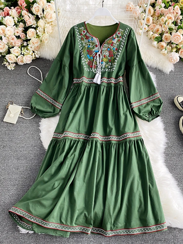 Travel Vacation Retro Ethnic Embroidery Vestidos Female V-Neck Fringe Lace-Up Puff Sleeve Fashion Temperament Midi Dress KK1127