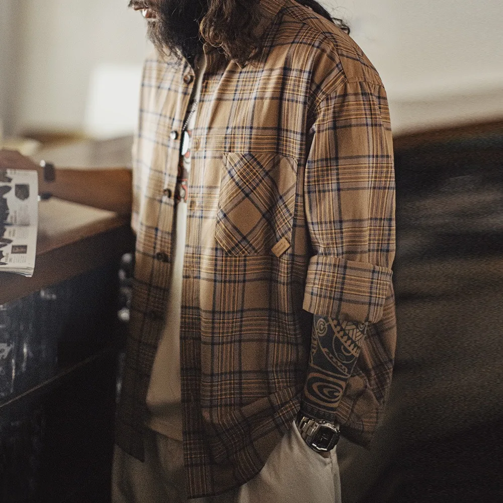 

Maden American Retro Plaid irt Thin Long Sve Pure Cotton Jaet Sle Brown Plaid irt Men Summer Autumn Loose Fit Casu...