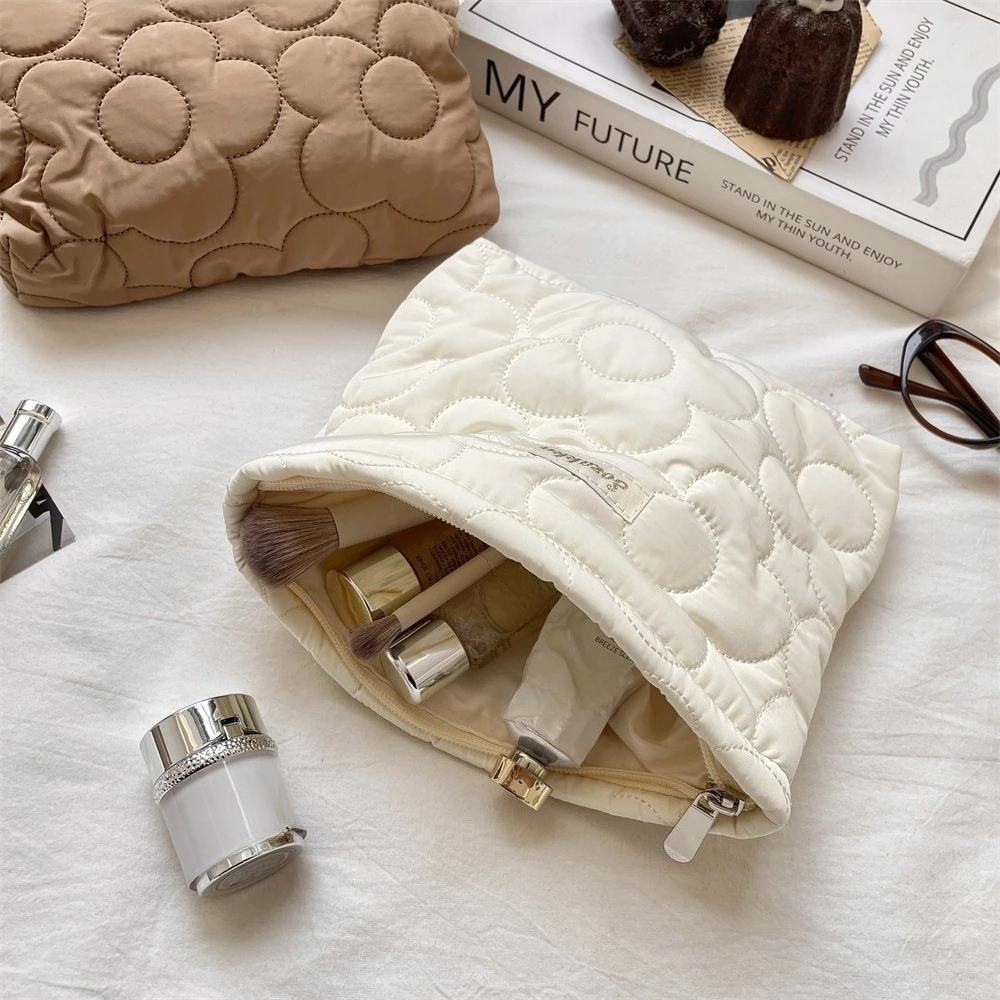 

Macaron Color Flower Quilted Makeup Bag for Women Femal Soft CottonPadded Large Capacity Portable Cosmetic Organizer Pouch
