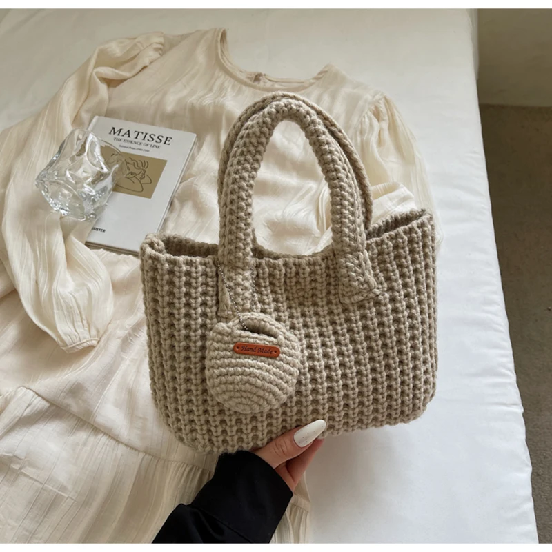 

Knitted Handbag Solid Color Soft Women's Small Square Bag Fashionable Versatile Elegant Texture Handbag 2025 New Knitted Bag