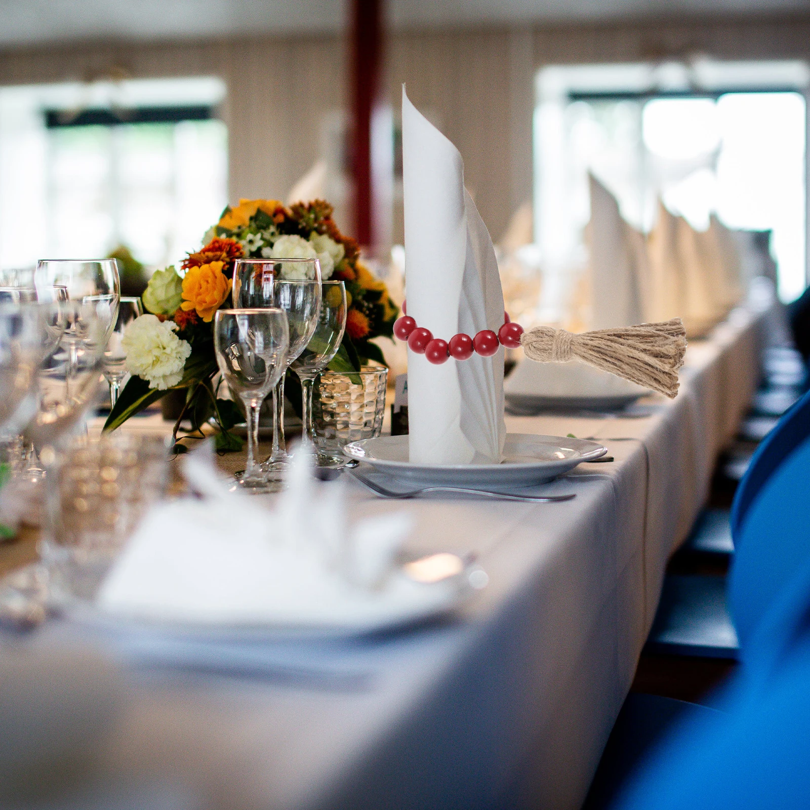 

6Pcs Farmhouse Wooden Bead Napkin Rings Tassel Adjustable Size Rustic Table Decor Serviette Holders Wedding Party