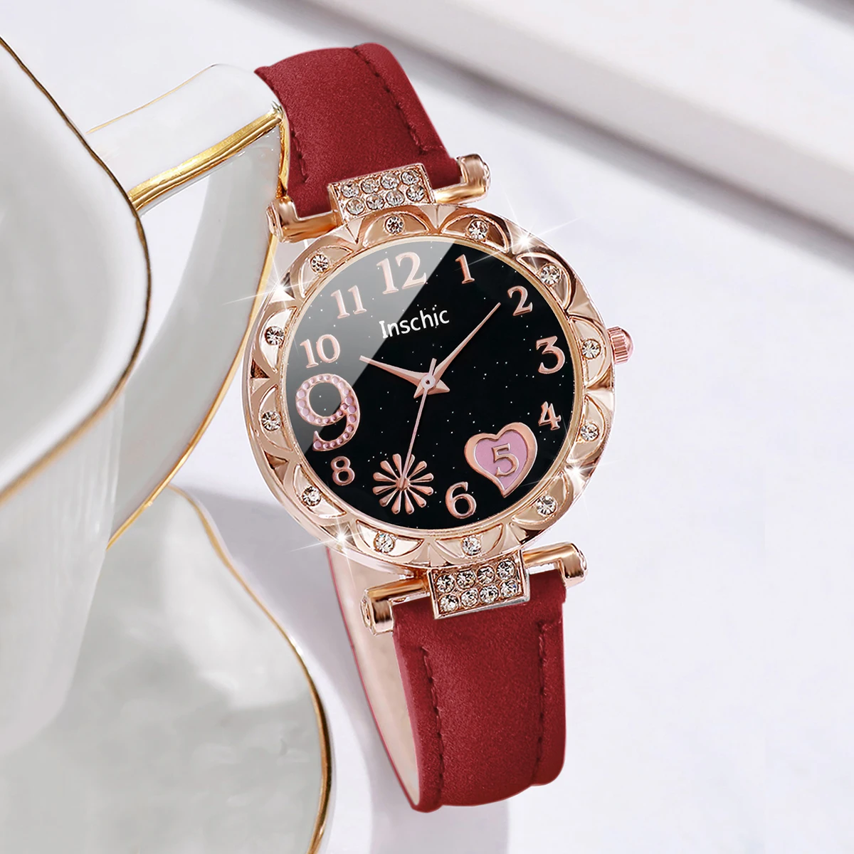 6PCS/Set Fashion Heart Dial Women\'s Watch Leather Band Quartz Watches Leaf Bracelets Set(Without Box)