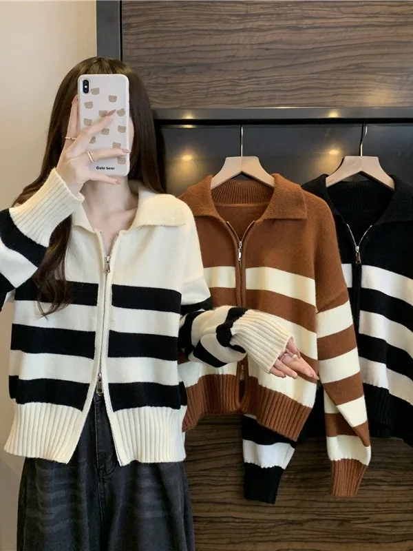 Jesienno-zimowy sweter damski z dzianiny, nowy kolor, paski, kołnierzyk, zamek błyskawiczny, długi rękaw, rozmiar mały, rozpinany kardigan.