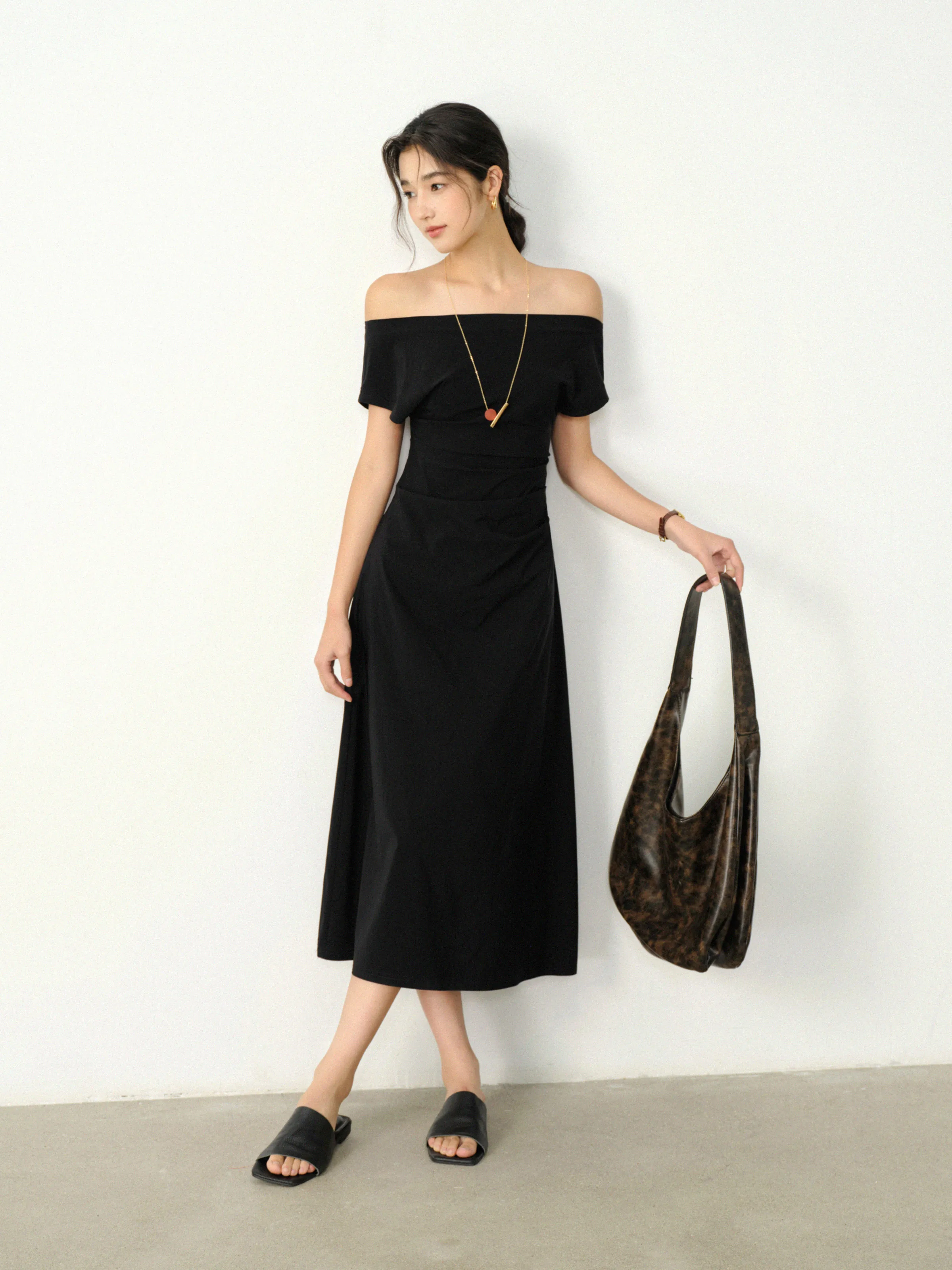 Elegant Black Off Shoulder Dress Women Slim Fit French Style Maxi Dress Summer Casual Long Evening Gown for Party or Daily Wear