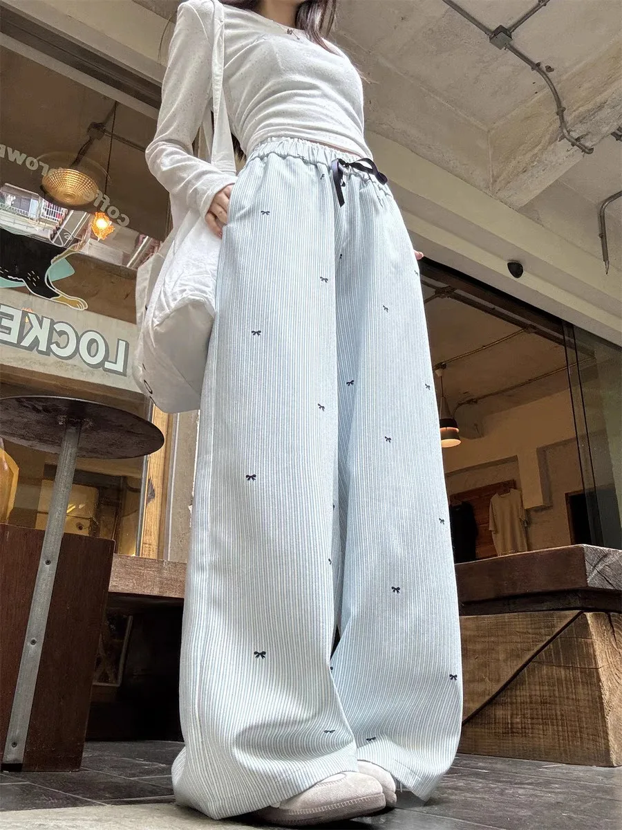 Koreanischer Stil, blau gestreifte, weit geschnittene Hose für Damen, neue Herbstkollektion, hochtaillierte, figurbetonte, gerade geschnittene Hose, Sporthose. – Detail 5
