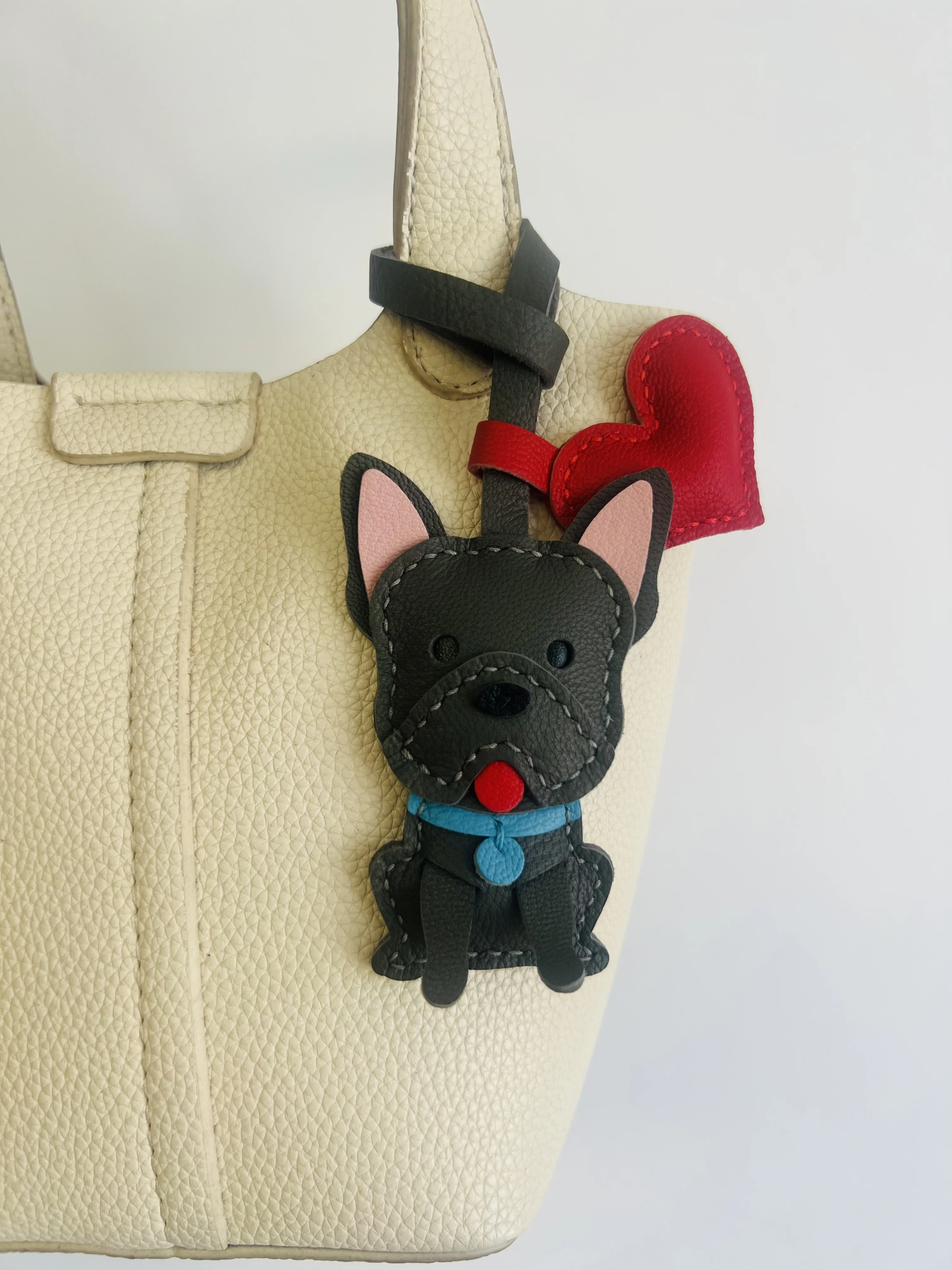 本革手作りベル付き子犬風バッグアクセサリーキーホルダー装飾バッグペンダント吊り下げ飾り