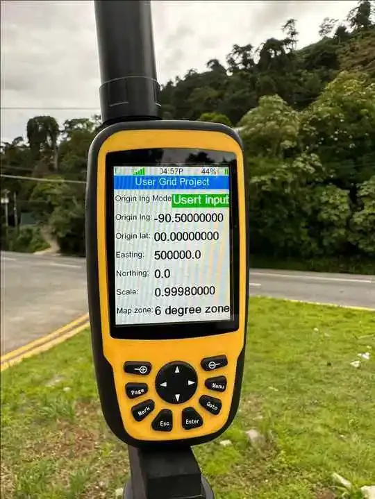 Best Selling Low Cost RTK 660 Handheld RTK GNSS Receiver Portable RTK Convenient Horizontal:10mm + 1 Ppm Vertical