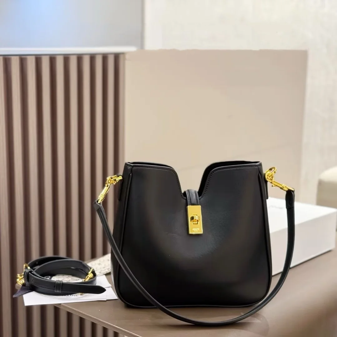 

Fashionable woman's single-shoulder leather luxury crossbody bag, designer handbag, new style casual underarm backpack