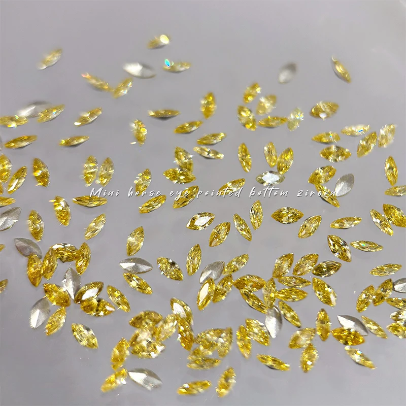 50 pezzi zircone giallo dorato mini cristallo occhio di cavallo diamanti brillano nail art strass decorazioni ciondoli per manicure