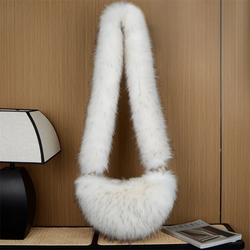 

Fashion Fuax Fur Bag Large Capacity Furry Bags For Woman Tcrossbody Ote Bag Furry Bags Y2K Luxury Handbag Designer Women's Bags