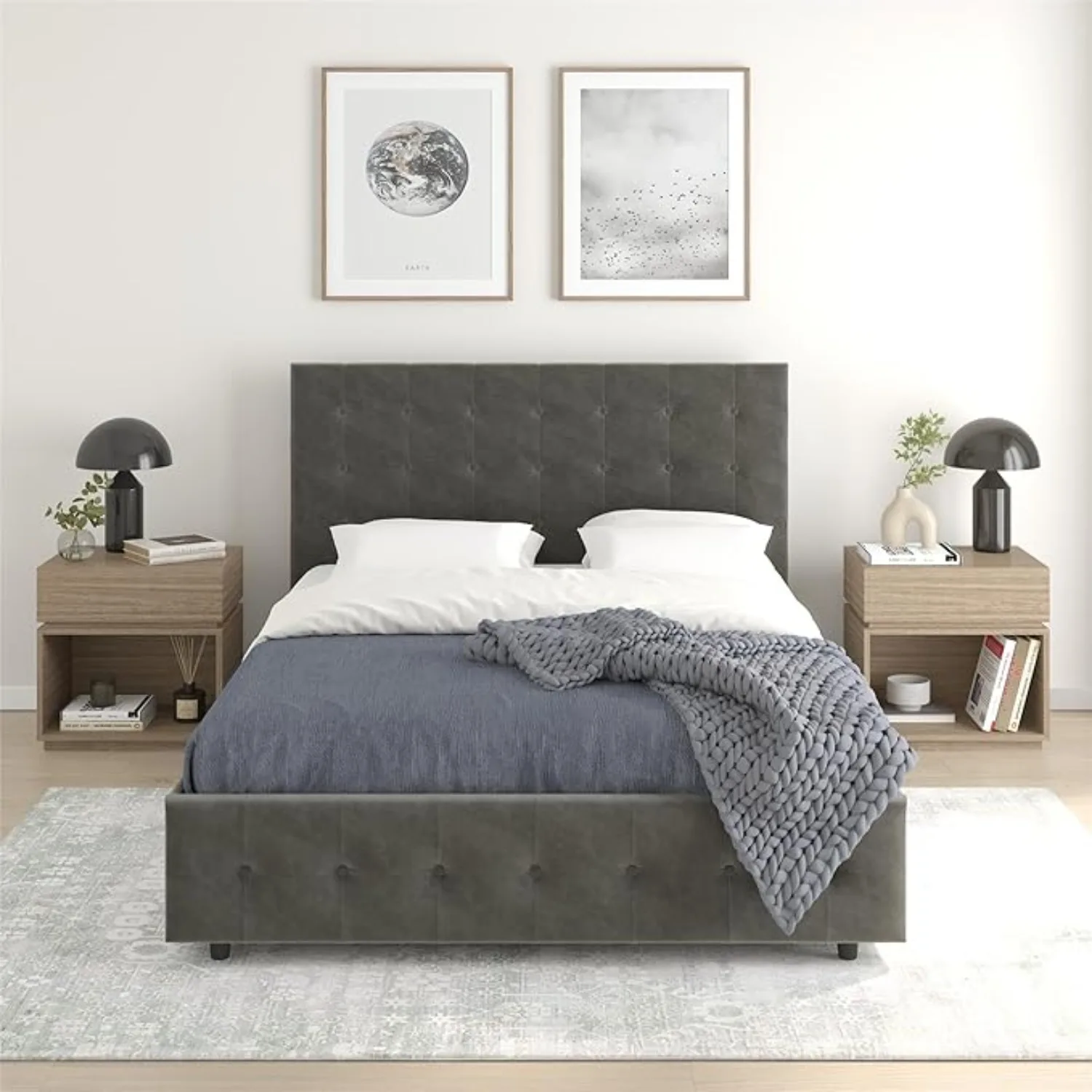 Cama con plataforma tapizada con compartimento de almacenamiento y cabecero y pie de cama capitoné con botones, completo, terciopelo gris