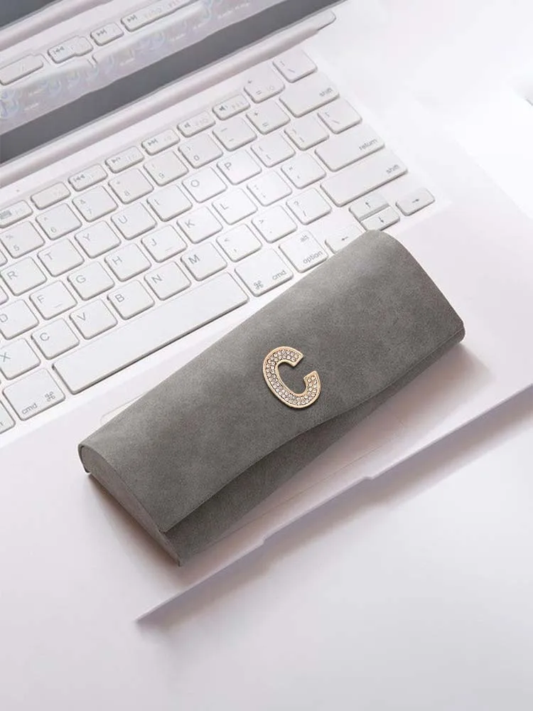 

Customized Ins-Style Solid PU Eyewear Case Portable Anti-pressure Design Personalized Customer Name Artistic Letter Decor