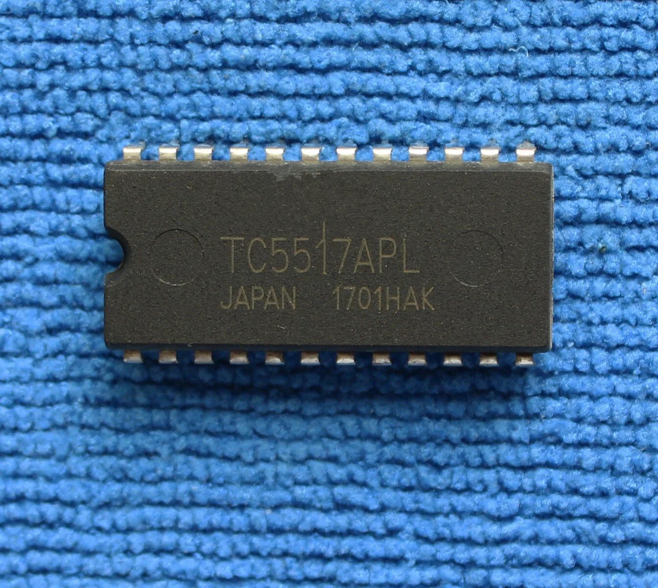 

1 шт TC5517APL TC5517CPL-20 TC5517CPL-15 DIP-24