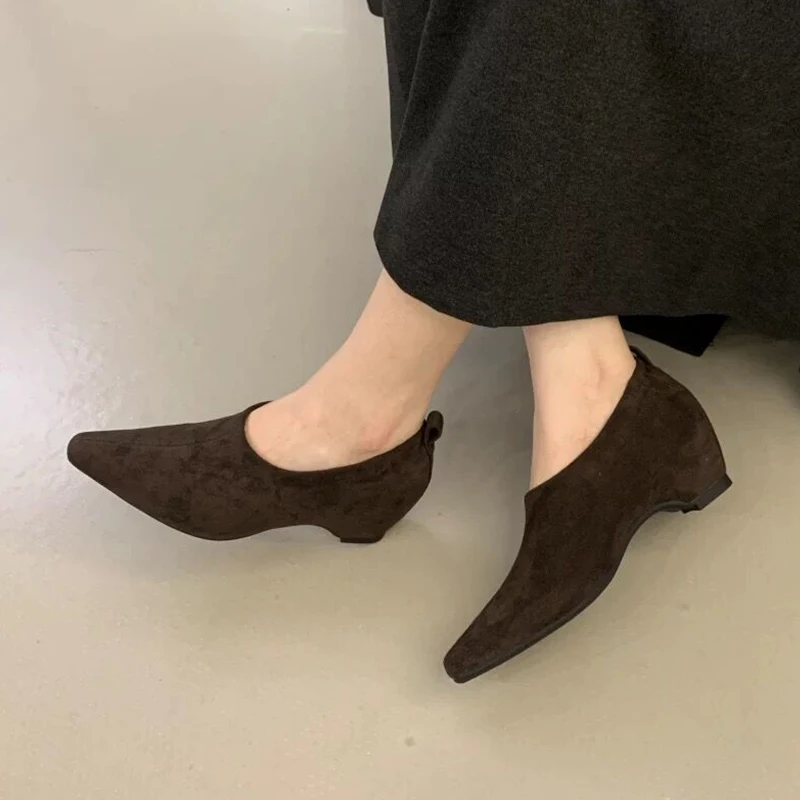 أشار تو كعب النساء أحذية خفيفة بدون كعب أنيقة الجلد المدبوغ أحذية مكتنزة امرأة 2025 الخريف فستان الضحلة مضخات موضة Mujer Zapatos