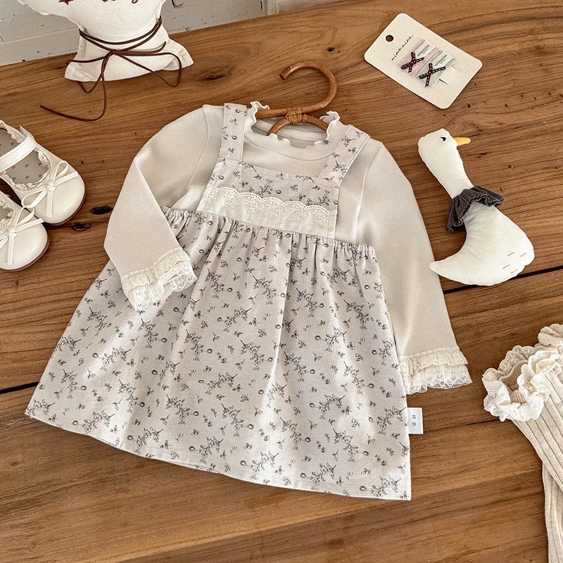 

Girls' Suit Autumn New Baby Bottom Long-sleeved Top Girl Treasure Cute Floral Strap Skirt Two-piece Set Class A