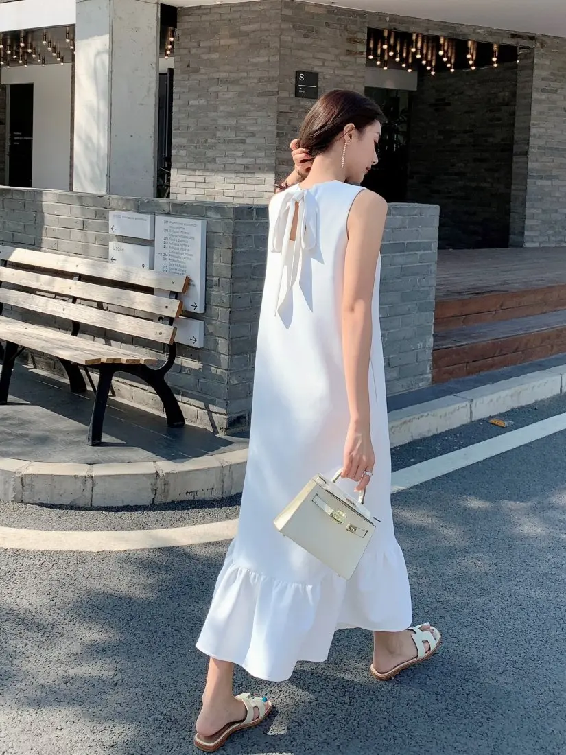 

White Sleeveless Long Dress Elegant Design Loose Fish Tail Skirt round Neck Gentle Style Korean Version Commute Pure Color