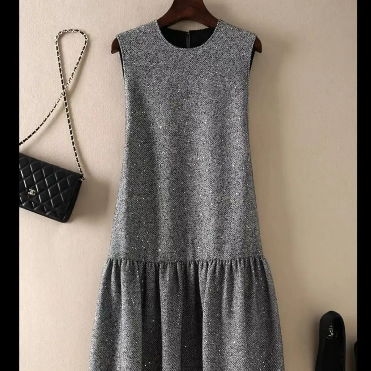 Spring Woolen Dr St… - image