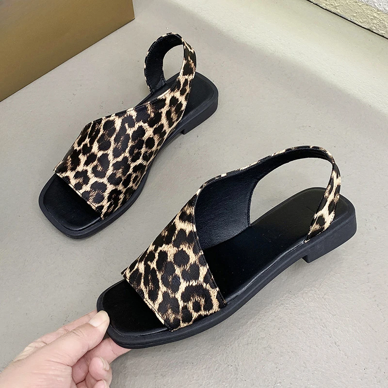 

Woman Summer Shoes with Low Heels Sandals Designer Peep Toe Beach Shoes Women Casual Slip-on Loafers Sandals Footwear Sandalias