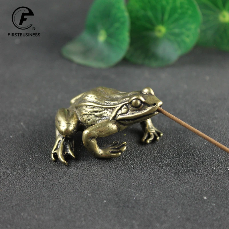 

Antique Copper Frog Figurines Small Ornaments Solid Brass Animal Tea Pet Paperweight Statue Desk Decorations Home Decor for Room