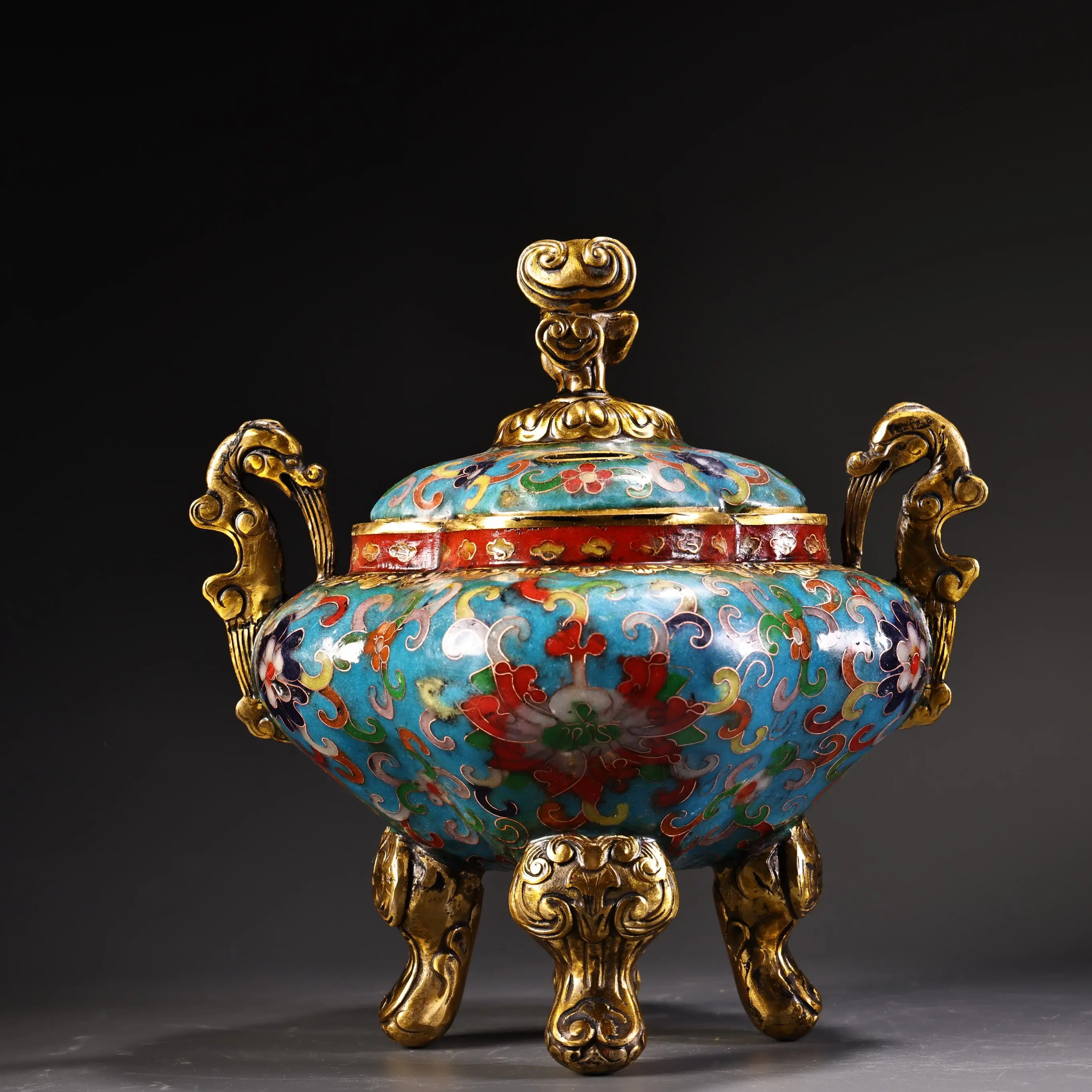 6 "المعابد النيبالية القديمة البرونزية عباءة المينا عالية الإغاثة روي تمثال غطاء التنين الأذن ثلاثة أرجل البخور الموقد