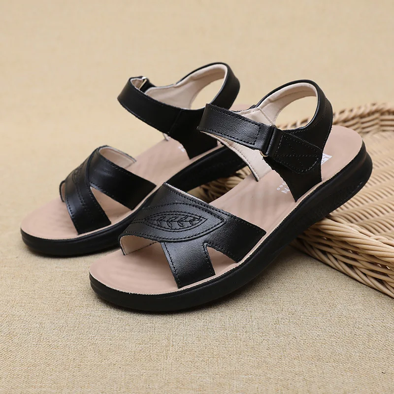 Summer New Leather Women\'s Sandals Woman Flats Non-slip Soft Bottom Sandals Elderly Beach Comfort Casual Shoes Walking Shoes