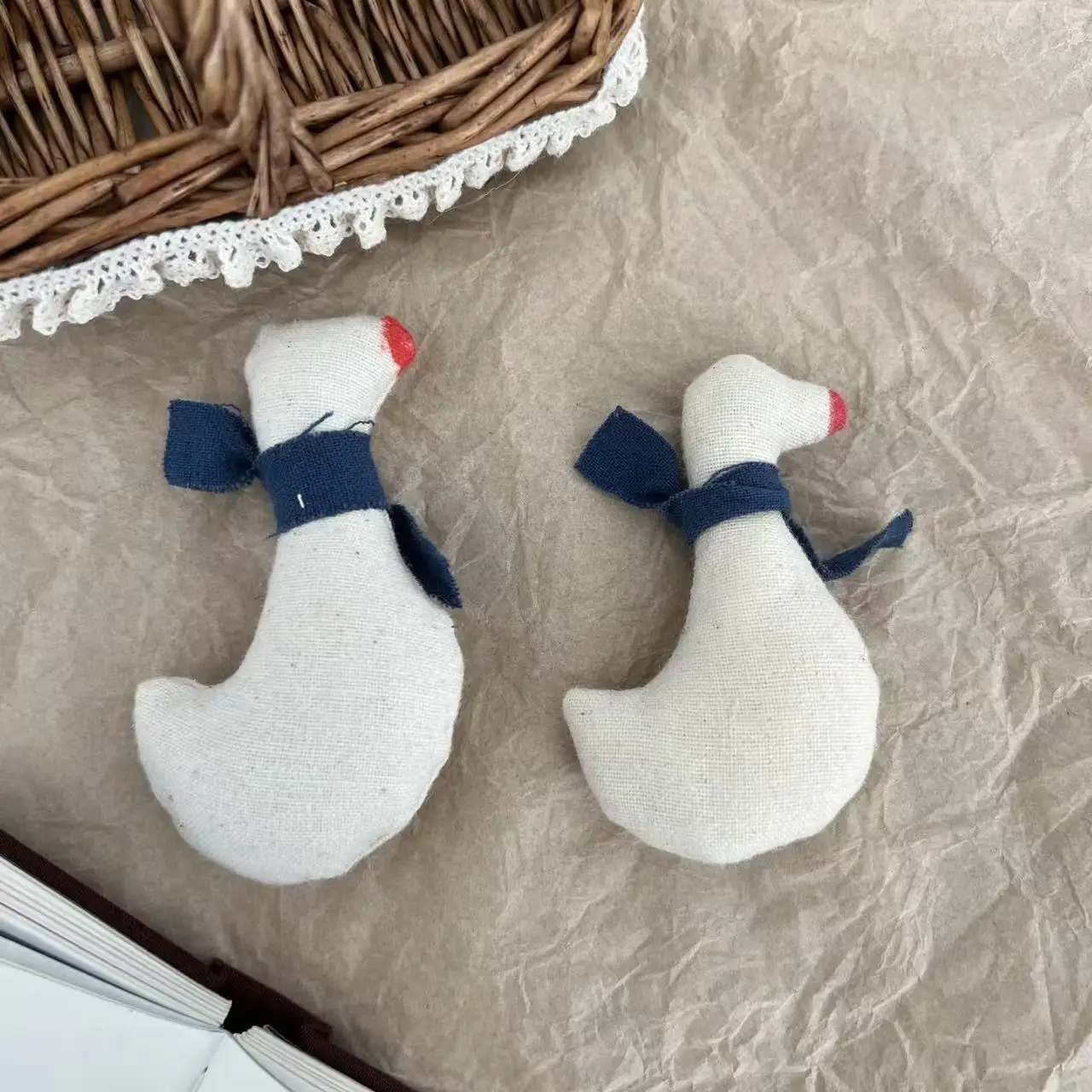 Winter Goose Brooch 1PCS New for Kids Cartoon Handmade Cotton Filled Half Finished Keychain Material Decor Durable Kit