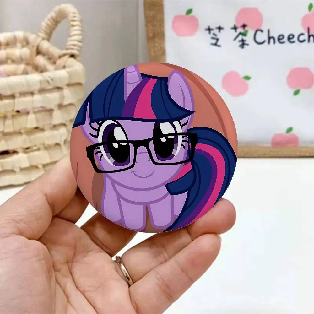 M-My Little Pony Emaille-Pins, handgefertigte runde Brosche, L Killer Yagami Light Cosplay-Abzeichen, Rucksäcke, Schmuck, Geschenke – Detail 20