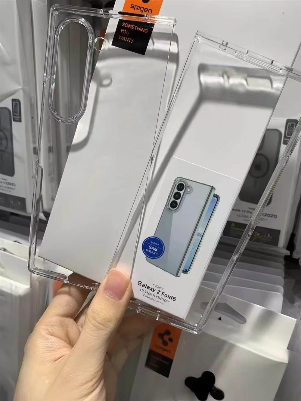 Przezroczyste etui magnetyczne Spigen z PC do Samsunga Fold8Ultra, kompatybilne z bezprzewodowym ładowaniem Magsafe, etui na telefon do Fold8 Fold7 Fold6 Fold5 — zdjęcie produktu 3