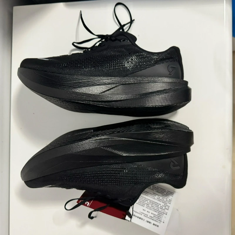 2026 Sommer Lauf- und Joggingschuhe für Unisex Carbon-Platte Laufschuhe Herren Damen Dicksohlige Trainingsschuhe Paar-Modelle Größe 36+-47