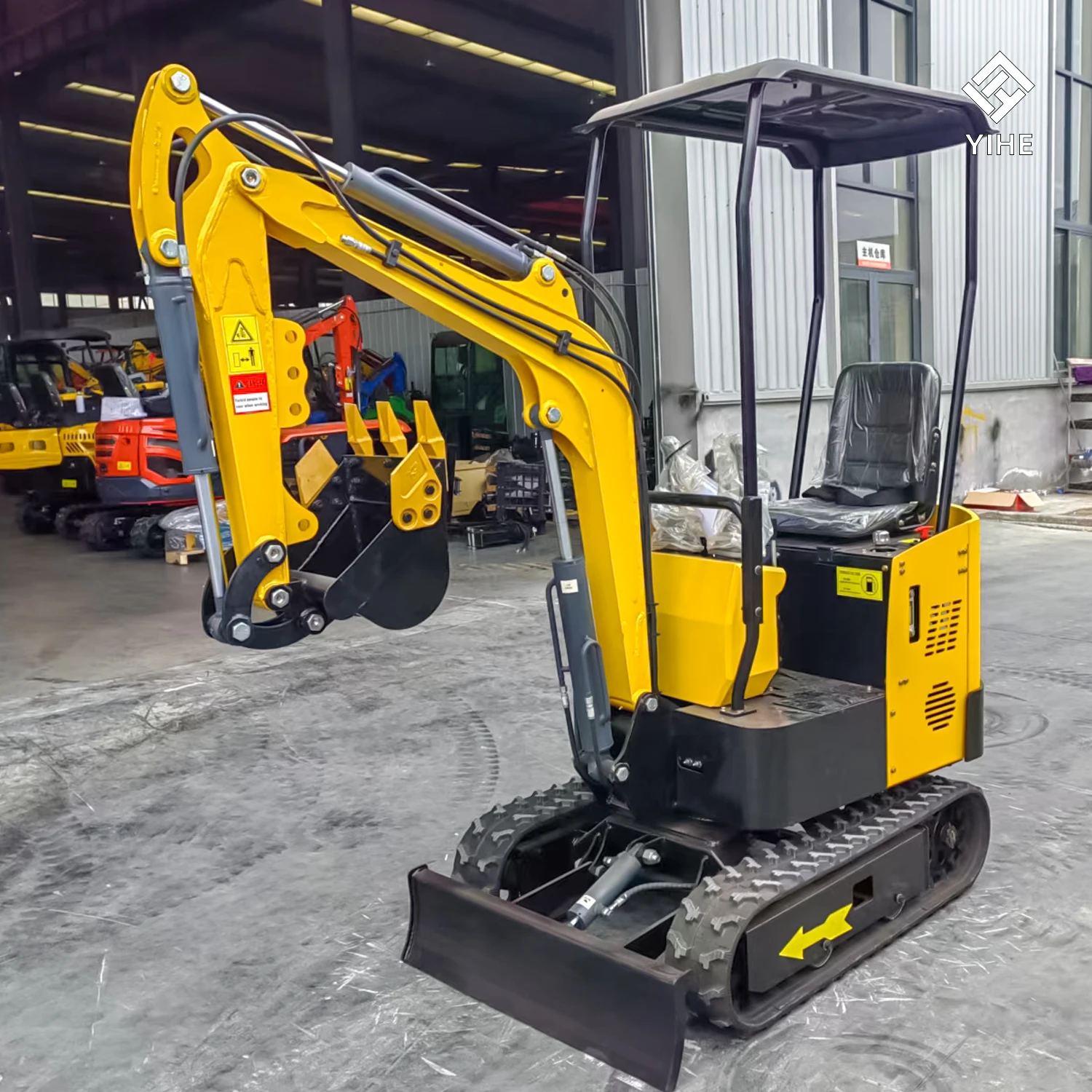 EURO5 EPA Certified 1 Ton Mini Crawler Excavator Telescopic Chassis Small Digger For Household Farm Landscaping Projects