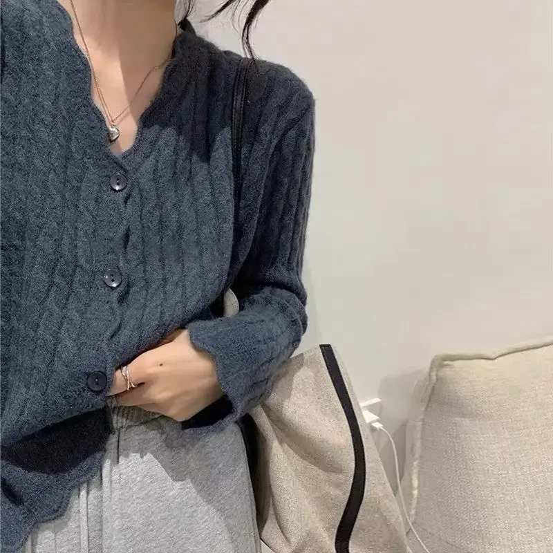 

Женская одежда, однотонный кардиган с v-образным вырезом, свитер, куртка для женщин, весна-осень, темпераментный свободный вязаный топ с волнистыми краями