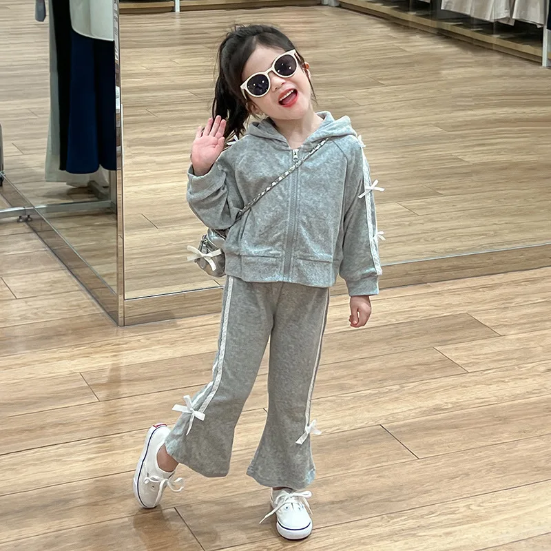 

Baby Sweet Girl Sports Suit 2024 Autumn New Bow Hooded Sweater Fashion Sports Style Bell Pants Fashion Toddler Tracksuit