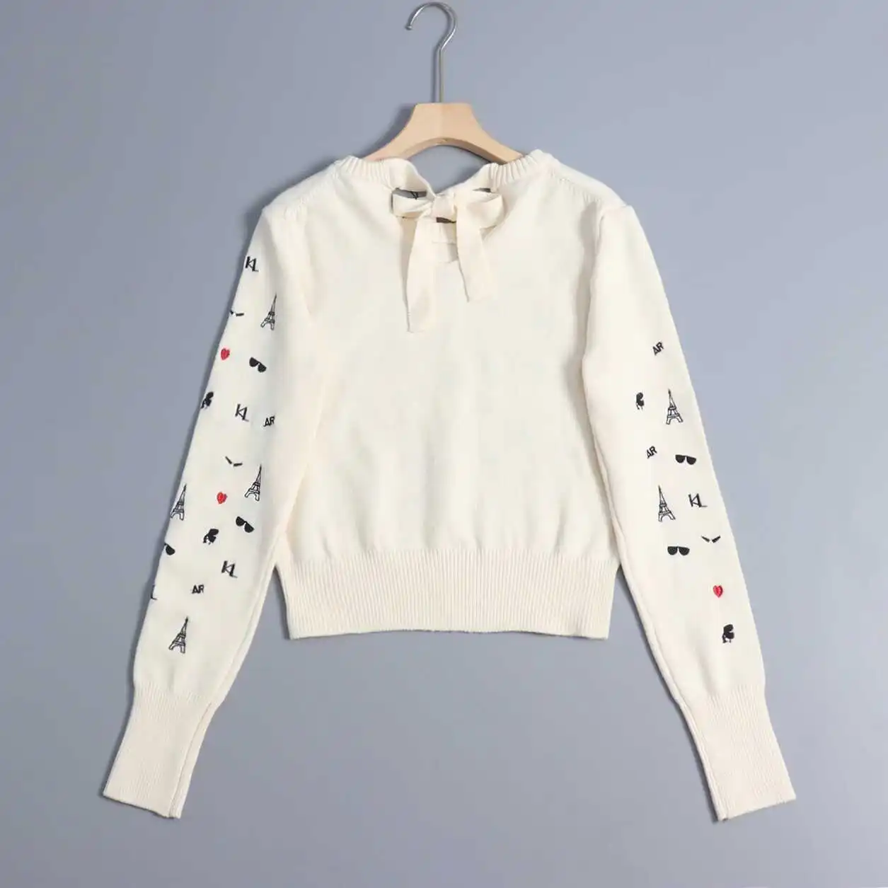 Fall 2024 Ladies Embroidered Knitwear with Belt at Ne Design Long Sve round Ne Pullover Regular Fit Commute Sle