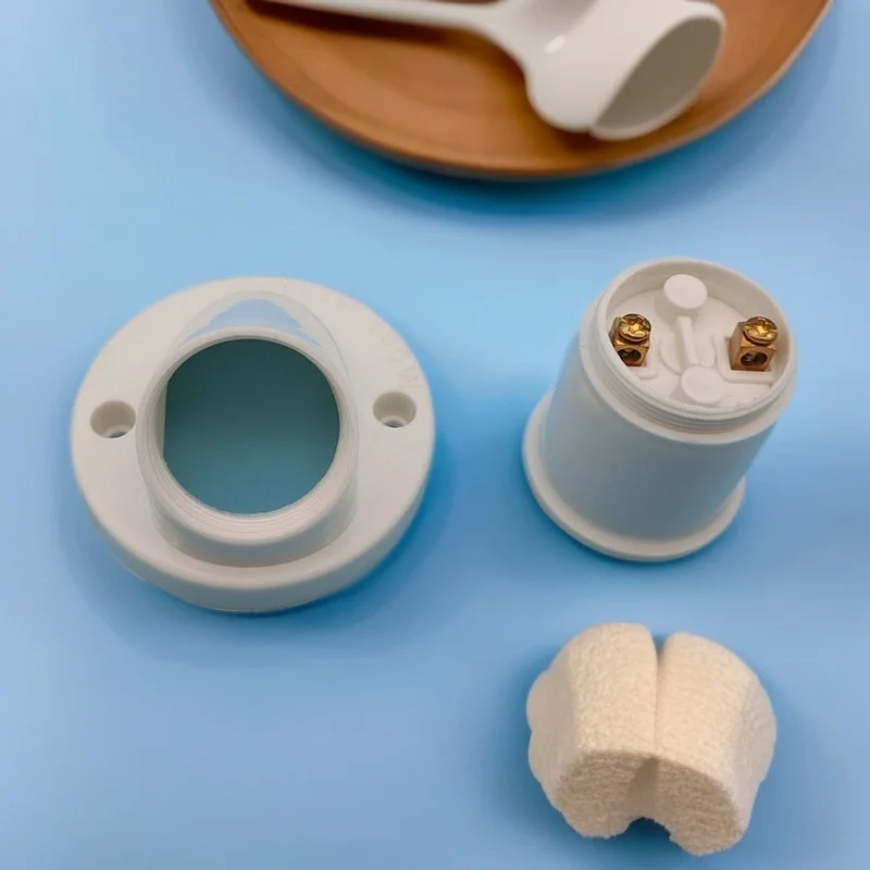 الأبيض E27 قاعدة مصابيح المقبس 45 درجة زاوية المائل المسمار البلاستيك ضوء لمبة قاعدة الجدار مصباح أصحاب محول محول