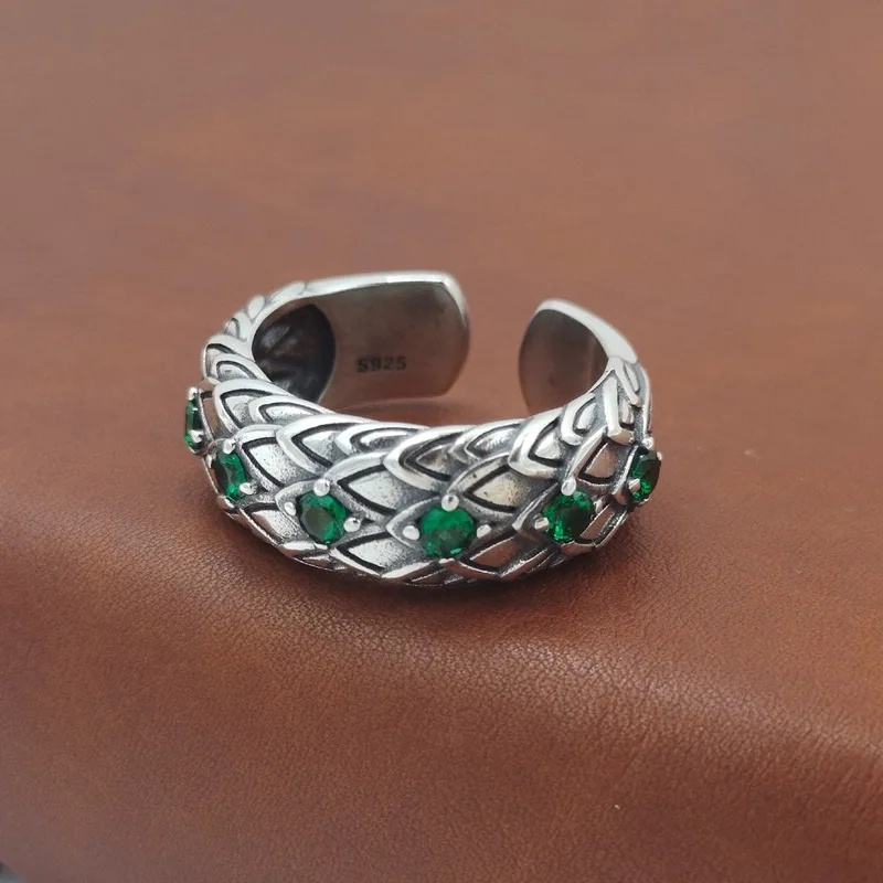 S925 Sterling Silver Fashion Green Zircon Scale Ring Women In A Cool And Minimalist Style