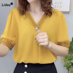 Lässige Kurzarm V-Ausschnitt Chiffon T-Shirt weibliche einfarbige elegante Haken Blume hohl gespleißt stilvolle Tops Damen bekleidung