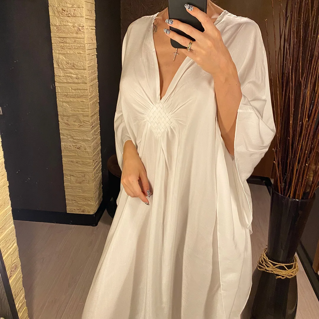 Langes Kleid im Stil einer griechischen Göttin, Tunika mit Fledermausärmeln, Strandkleid, Strandtuch, Strandmode, Kaftan, Maxikleid V4427 – Detail 10