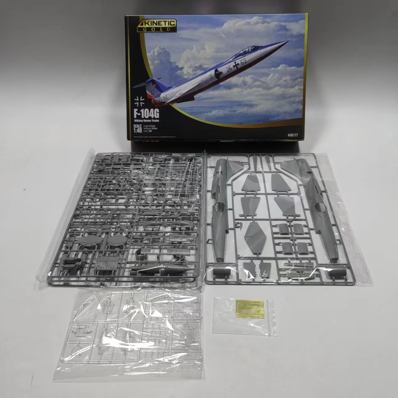 Highly‑Detailed Jet Aircraft Model KINETIC K48177 1/48 F‑104G Viking Demo Team For Scale Model Enthusiasts
