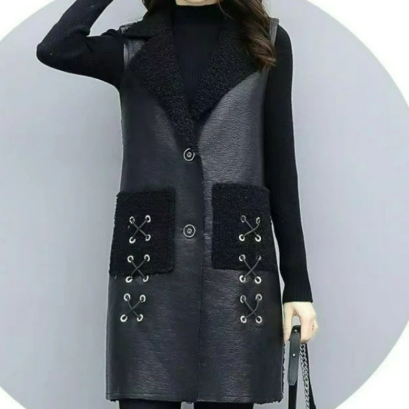 Het nieuwe halflange leren jack voor dames in de lente-herfst van 2026 is veelzijdig, stijlvol met fleece verdikte grote maten