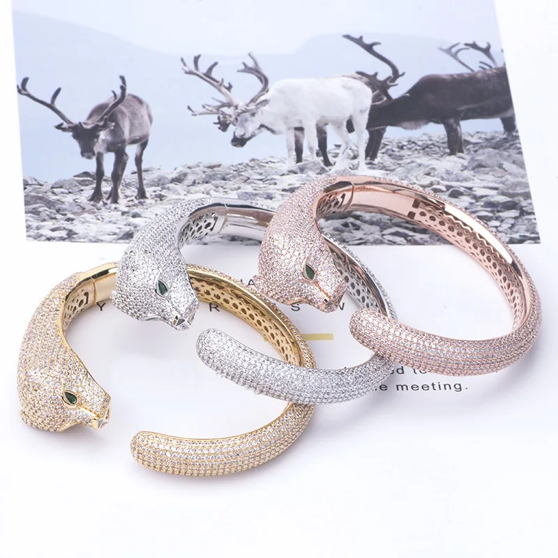 Europa America Fashion Style Women Lady placcato Color oro impostazioni Full Cubic zircone Green Eyes Leopard Open Ring bracciale