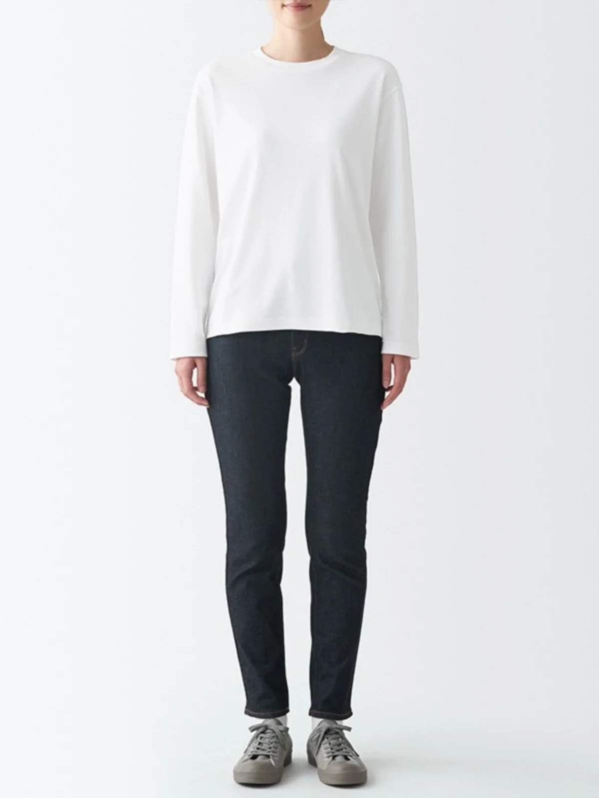 ชุดชั้นในผู้หญิงผ้าฝ้ายแท้ แขนยาว คอกลม แบบเสื้อยืด 2 ชิ้น สีขาว ไม่บาง ใส่สบาย ระบายอากาศได้ดี